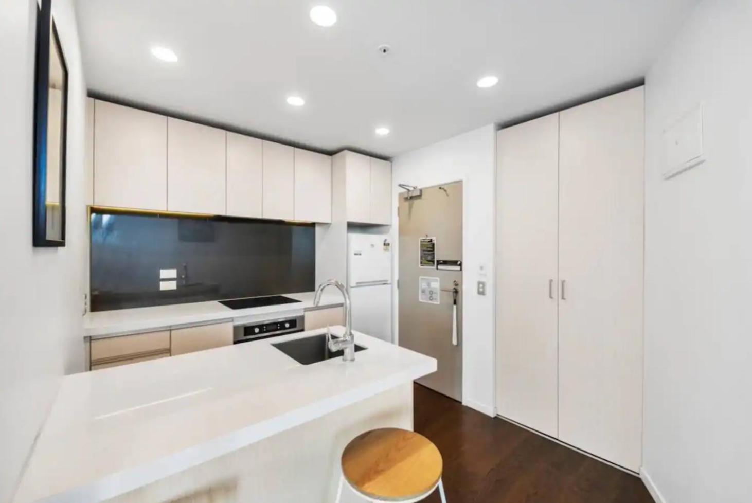 Gorgeous Seaview 2 Bedroom In Cbd * Auckland