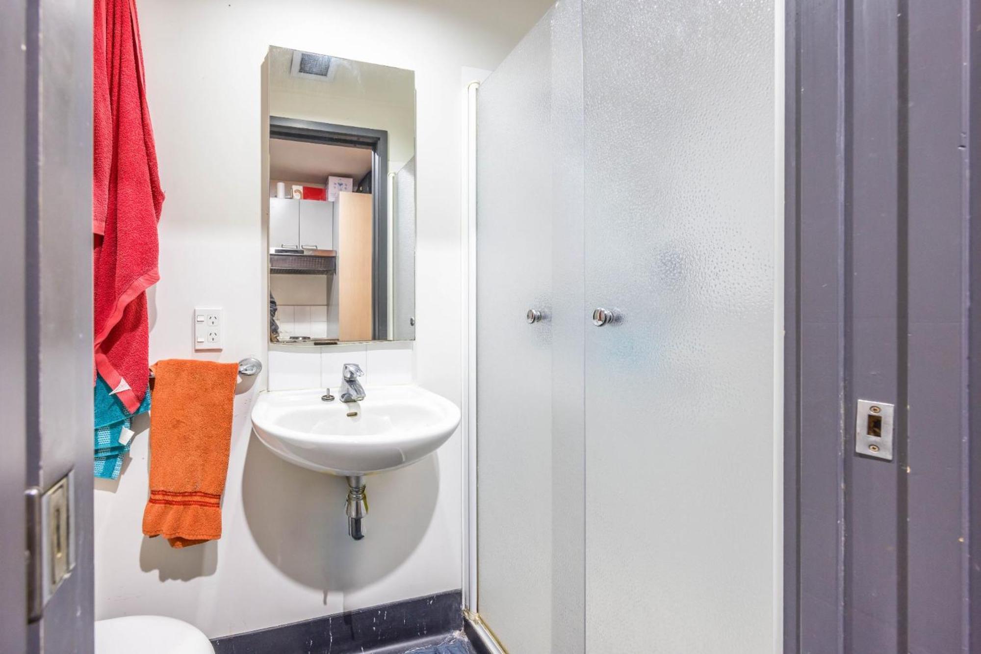 Single * Auckland