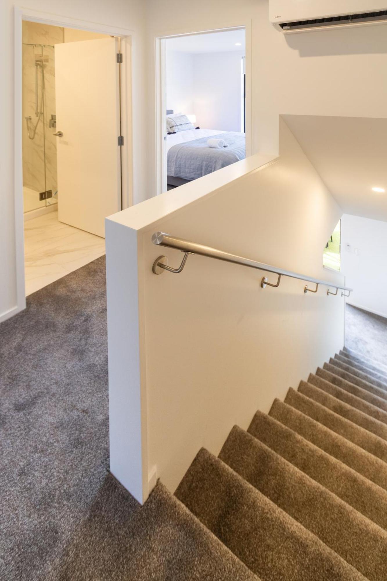 Apartment Chic 2-bed Gem: Trust Arena Proximity - West Akl Auckland