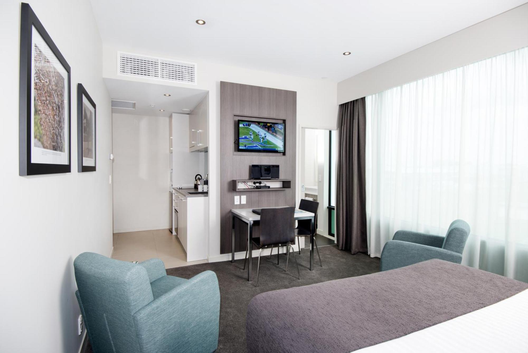 Quest Highbrook 4*
