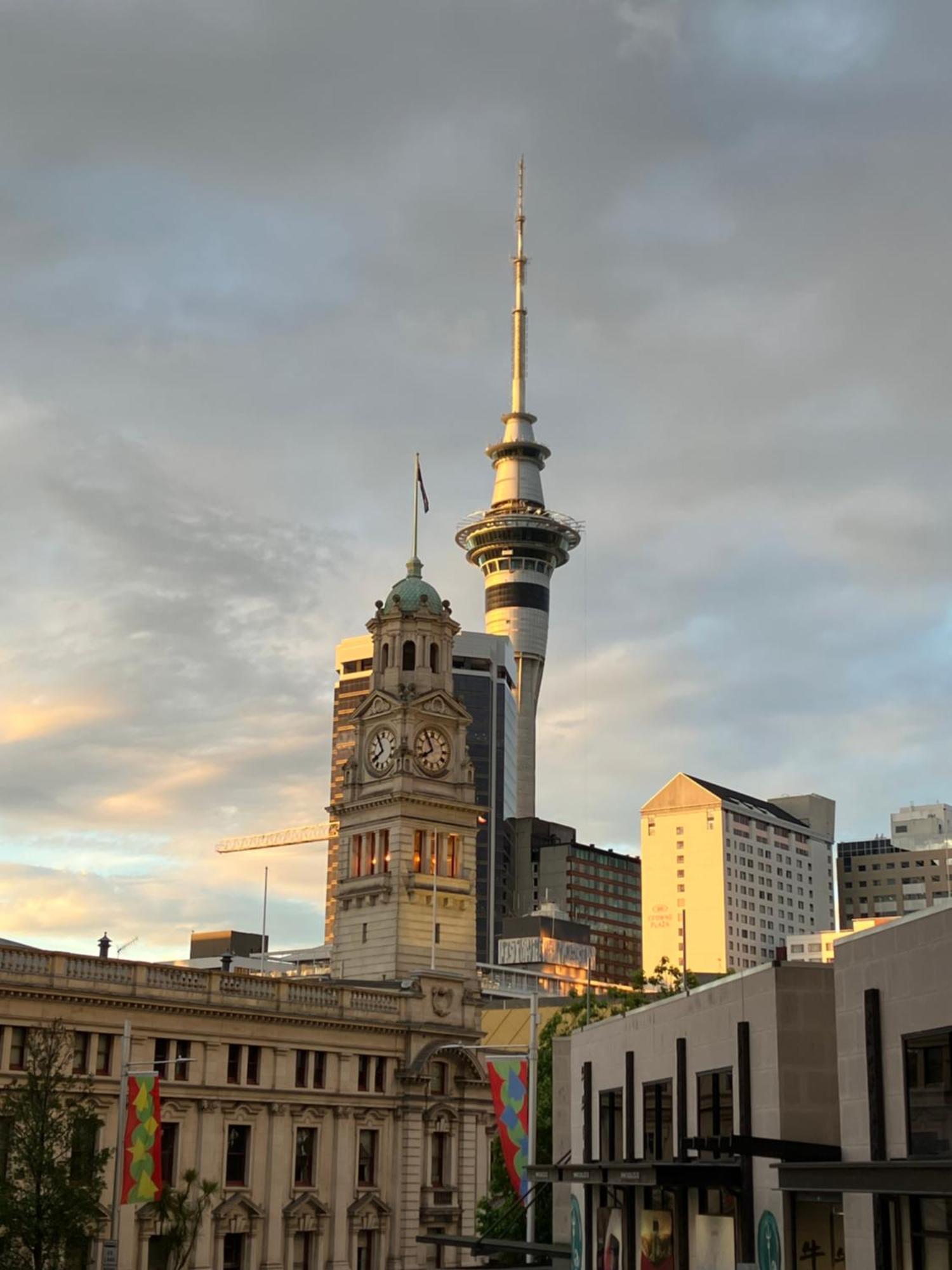 Amazing Skytower View 2 Bedroom 2 Bathroom Apartment