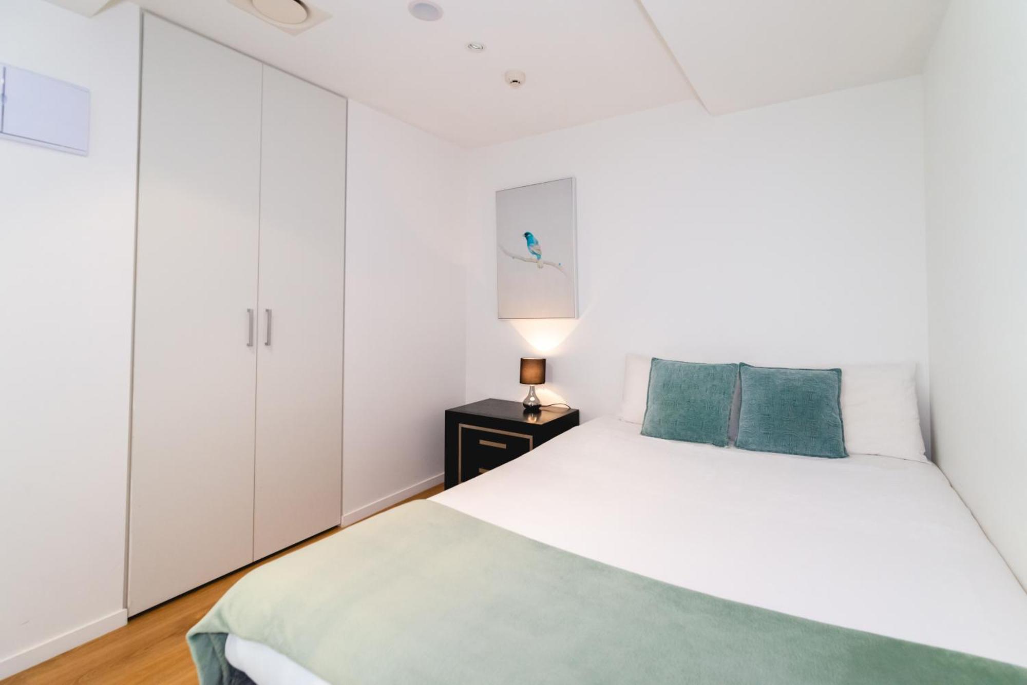 Amazing Skytower View 2 Bedroom 2 Bathroom *