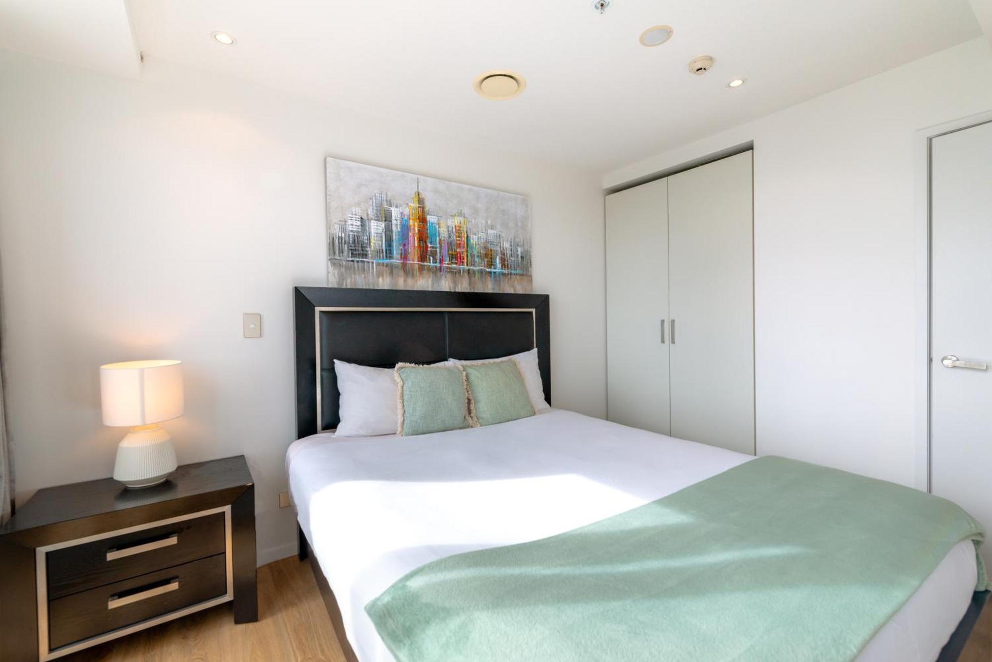 Amazing Skytower View 2 Bedroom 2 Bathroom