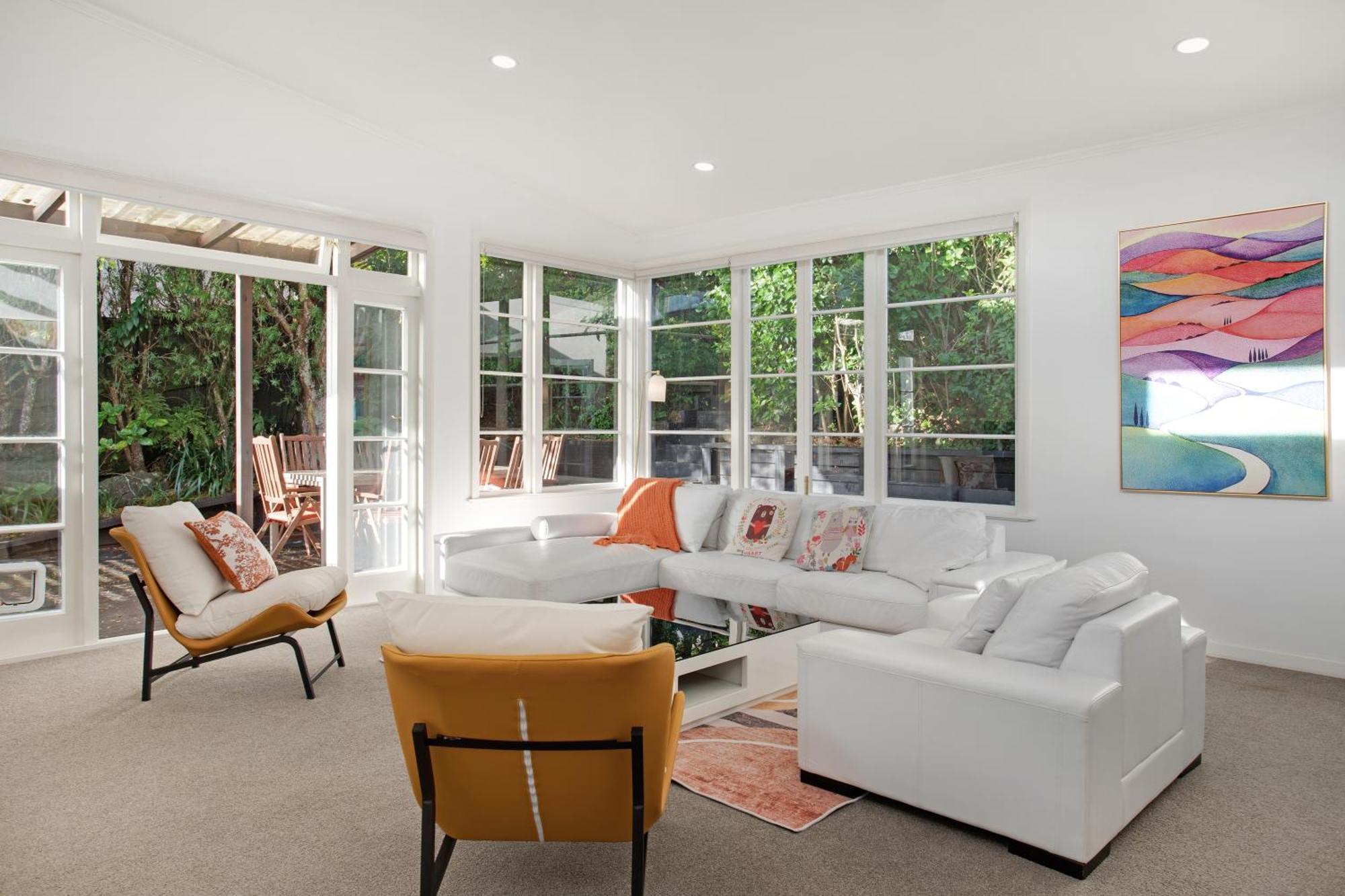 Urban Oasis In Holiday home