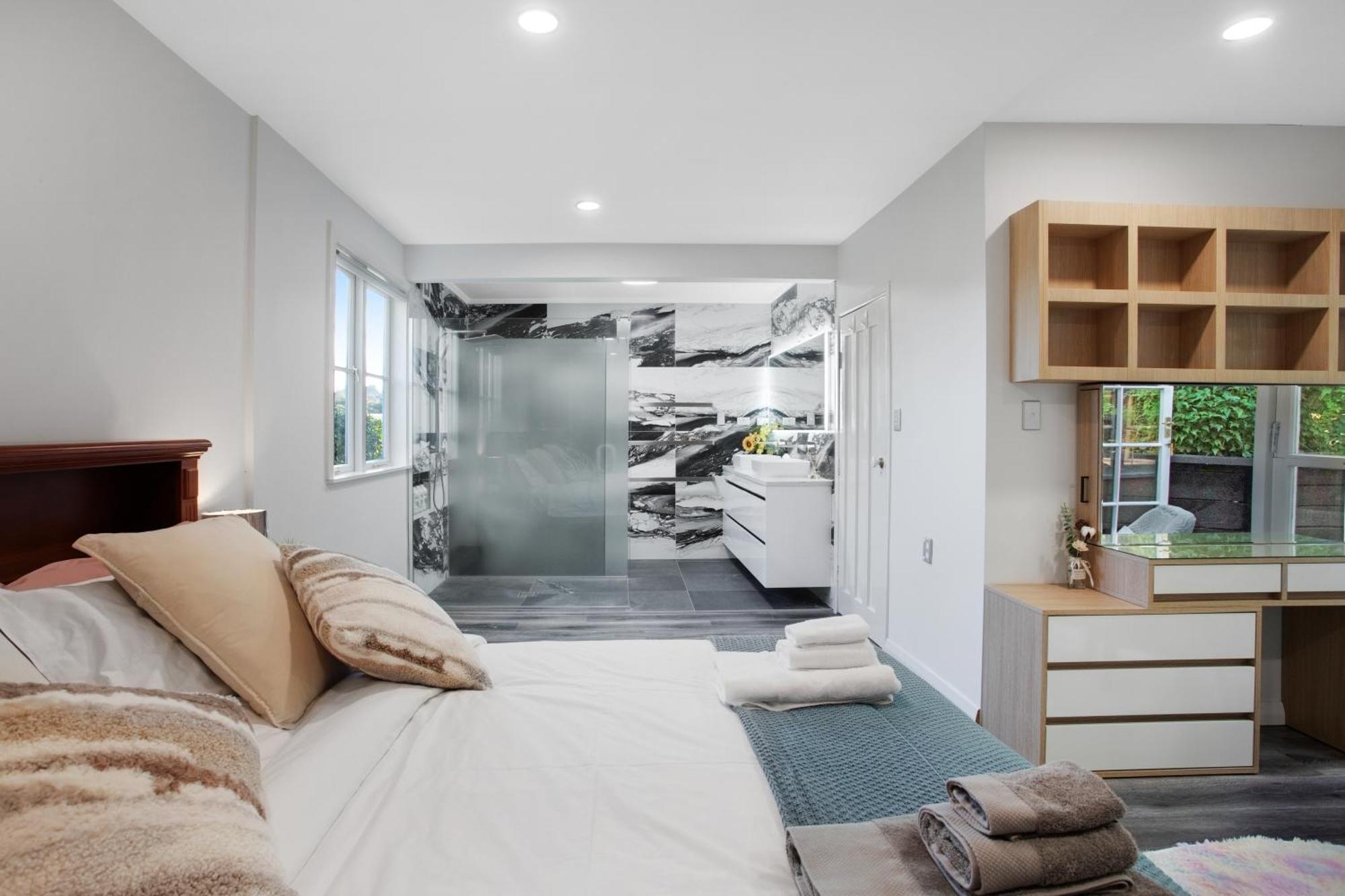 Urban Oasis In Holiday home *