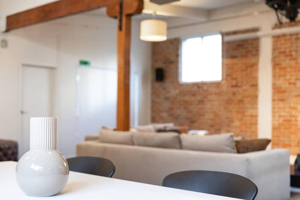 Apartment True New York Style Newmarket Loft
