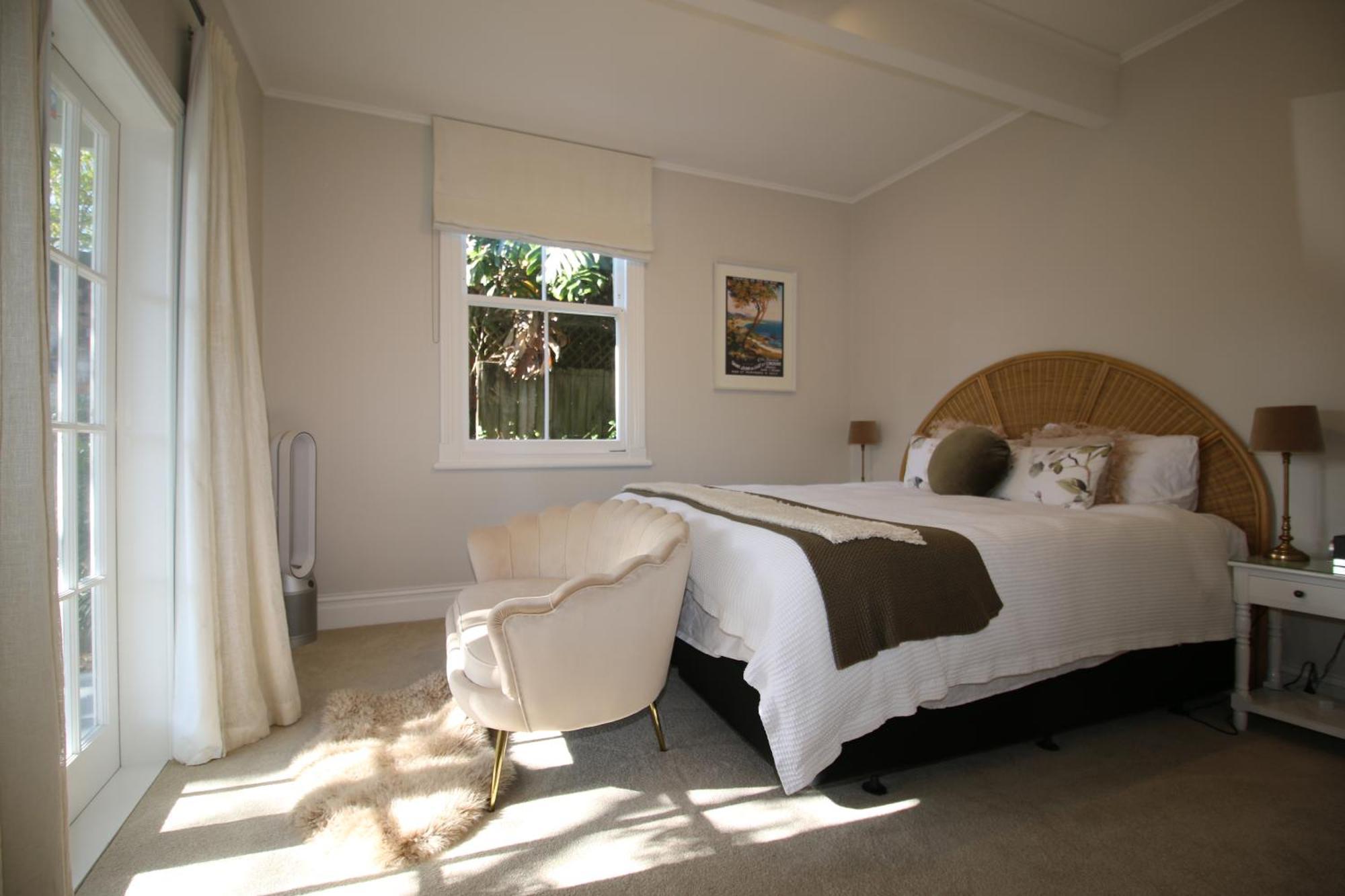 Petite France In Devonport * Auckland
