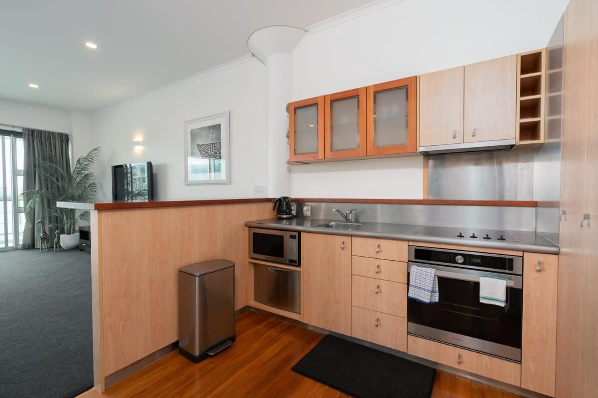 Spacious Executive Apartmt,great Views! Location * Auckland