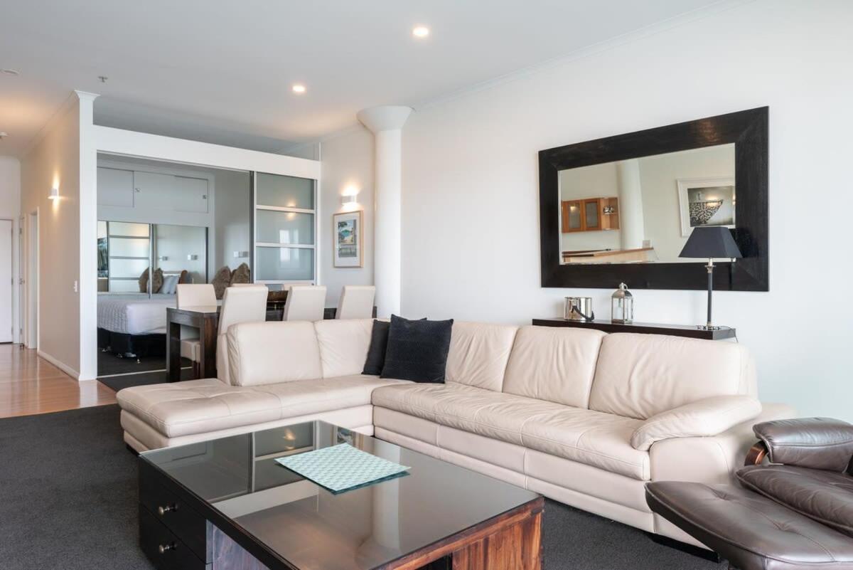 Apartment Spacious Executive Apartmt,great Views! Location