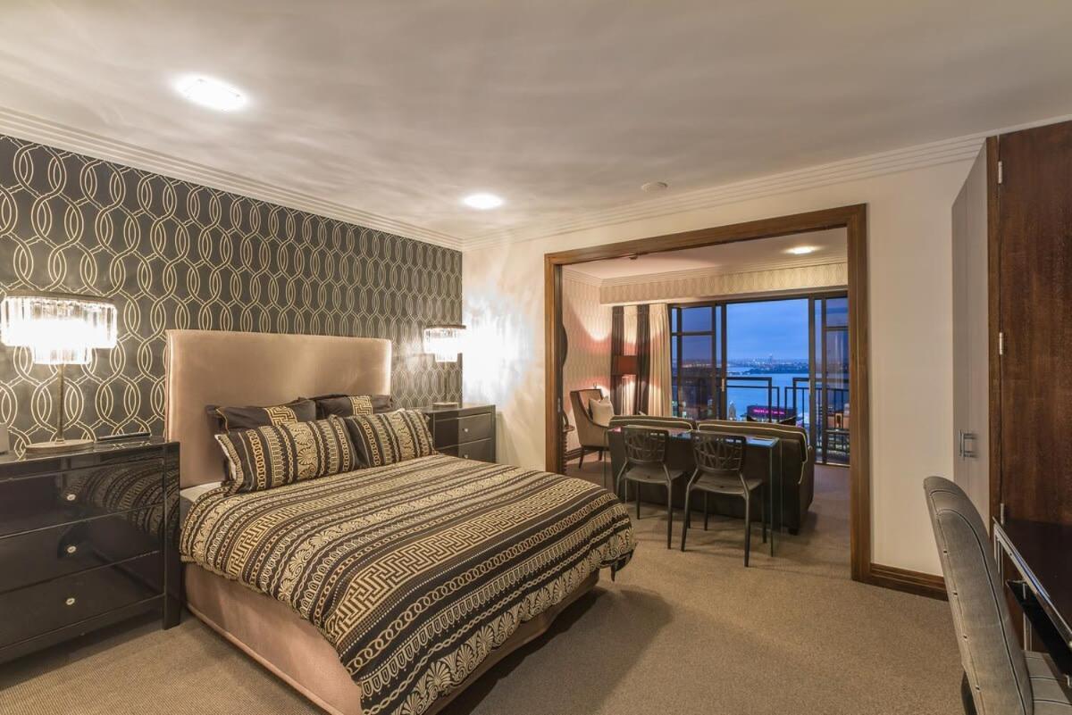 Harbour View, Iconic Metropolis L 27 Apartment *