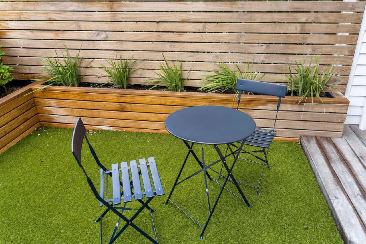 Apartment St Vincent Charmer - Stylish Townhouse W Carpark *