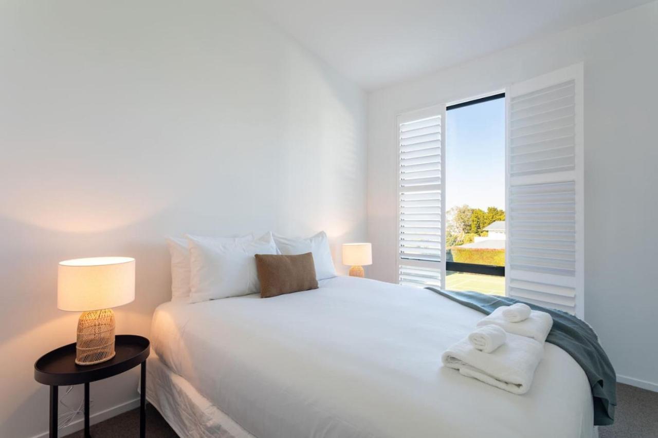 St Vincent Charmer - Stylish Townhouse W Carpark *