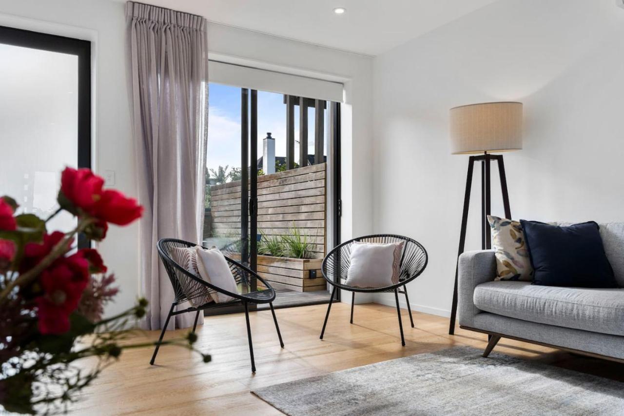 St Vincent Charmer - Stylish Townhouse W Carpark Apartment Auckland