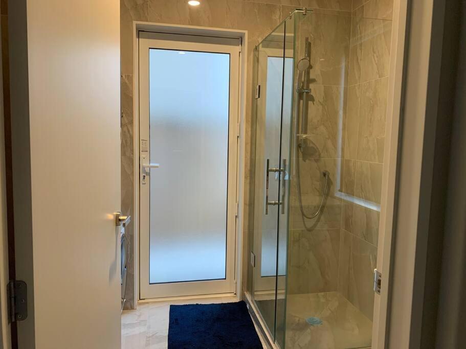 Serene 5-bedroom Papakura *