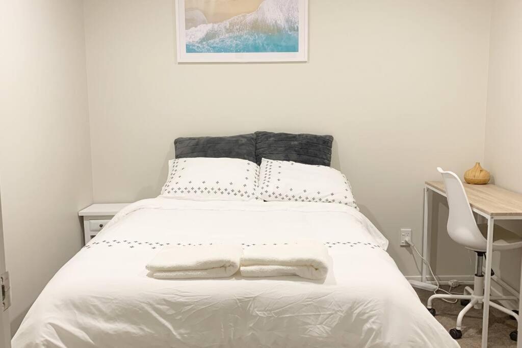 Serene 5-bedroom Papakura *