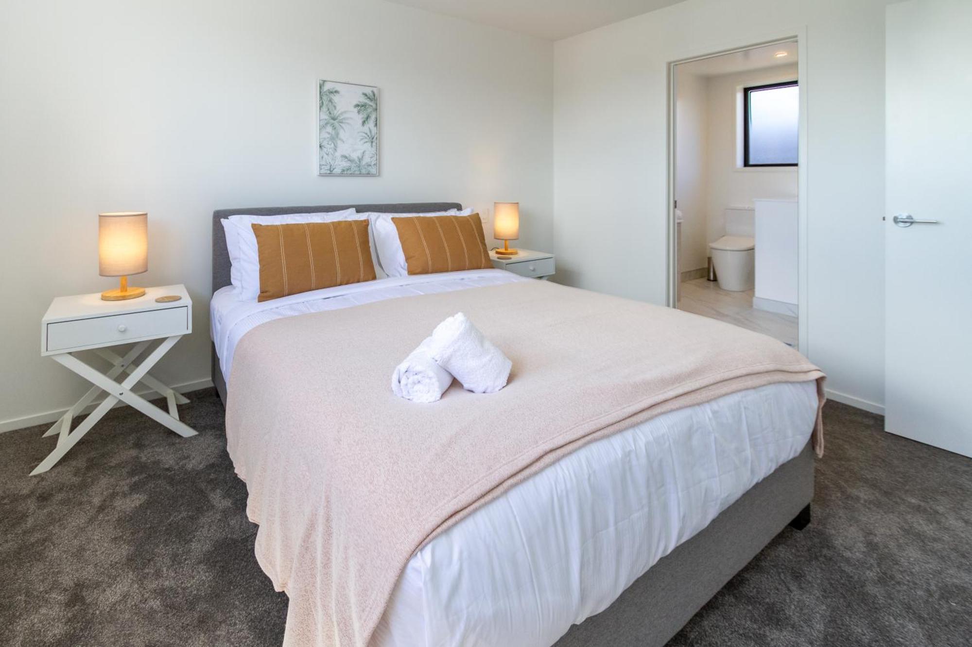 West Retreat 2br Sleeps 4 Apartment *