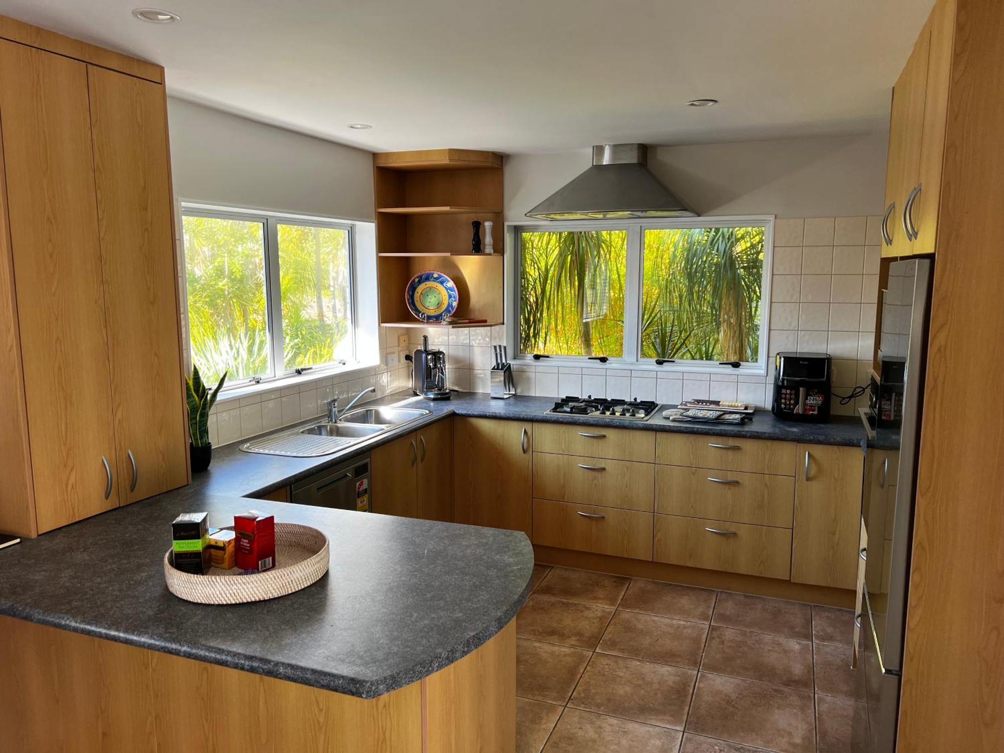 Waiake Apartment