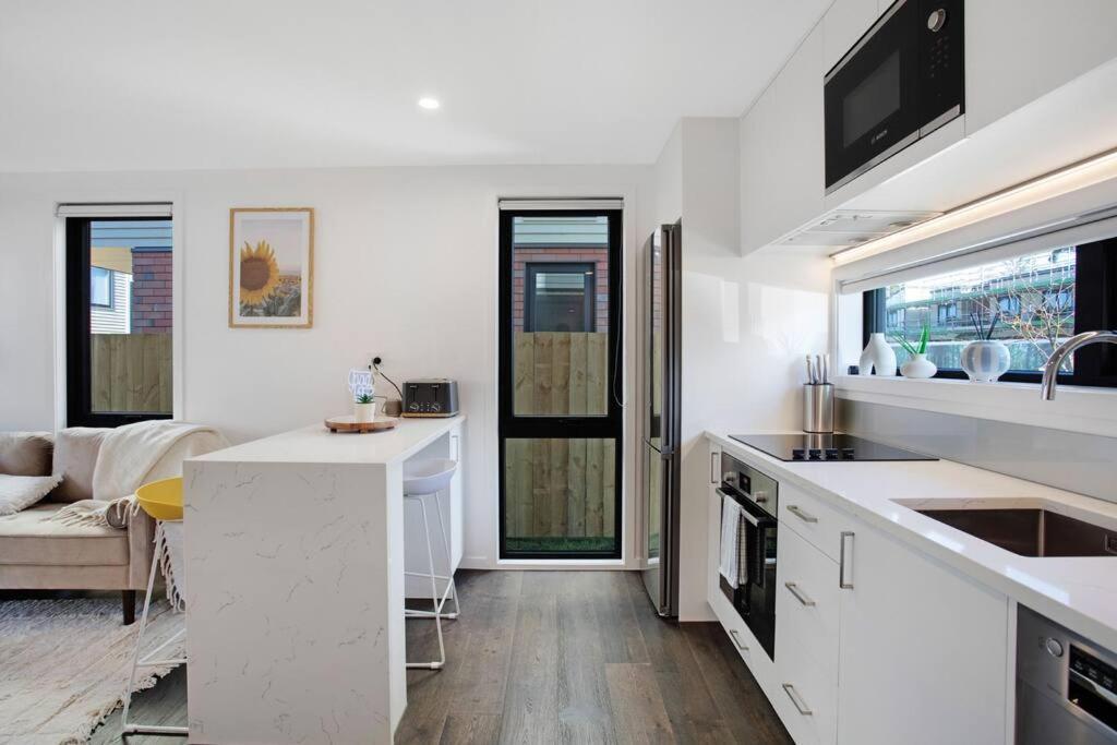 Brand New Family 7km From Airport Holiday home Auckland