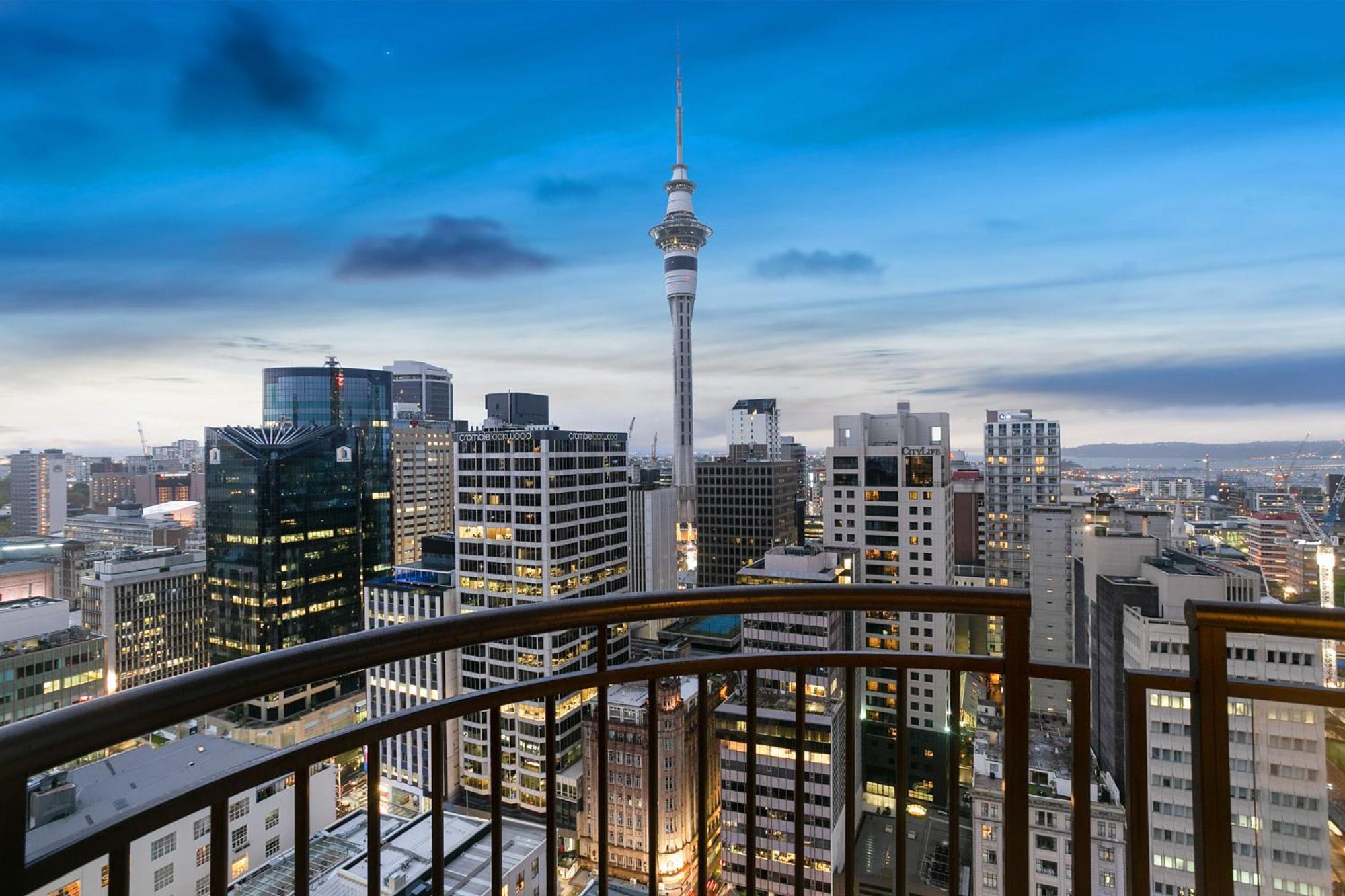 Metropolis By Urban Rest Apartment