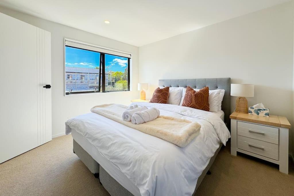 Contemporary Design Four-bedroom Villa Auckland
