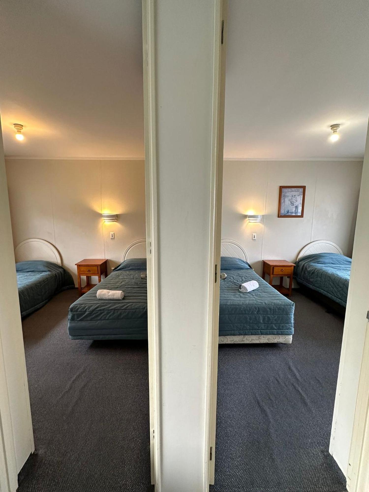 Airport Westney Guest house