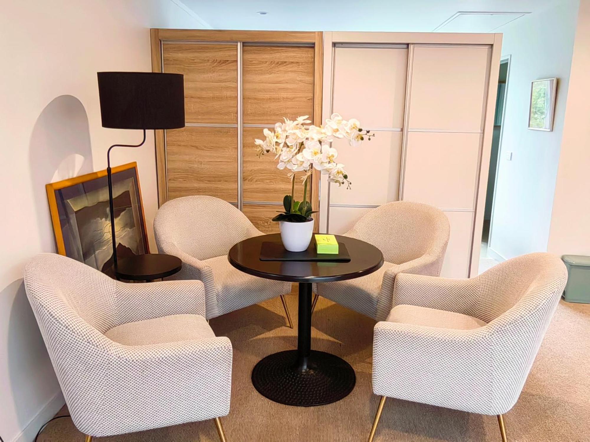 Hot Deal! Sky Stars Spacious Walk To Close To Cbd Auckland