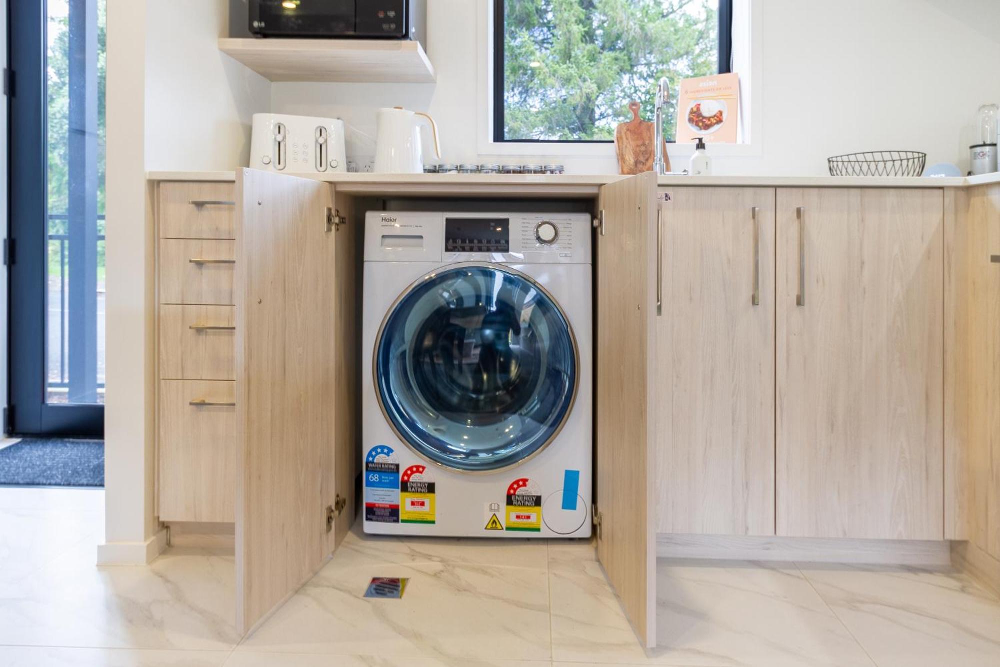 Modern Hideaway: 2-bed Townhouse Auckland