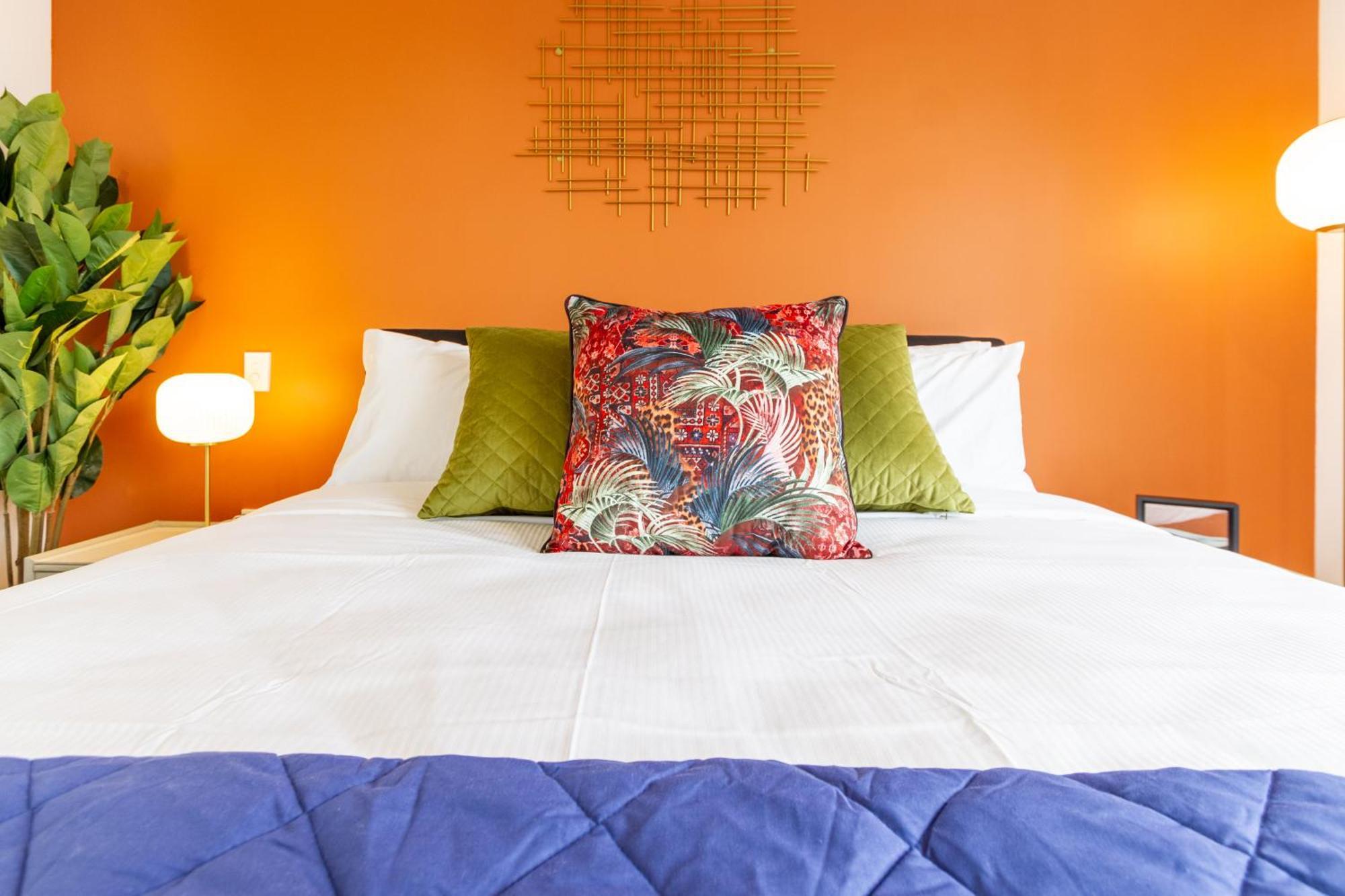 Modern Hideaway: 2-bed Townhouse Auckland