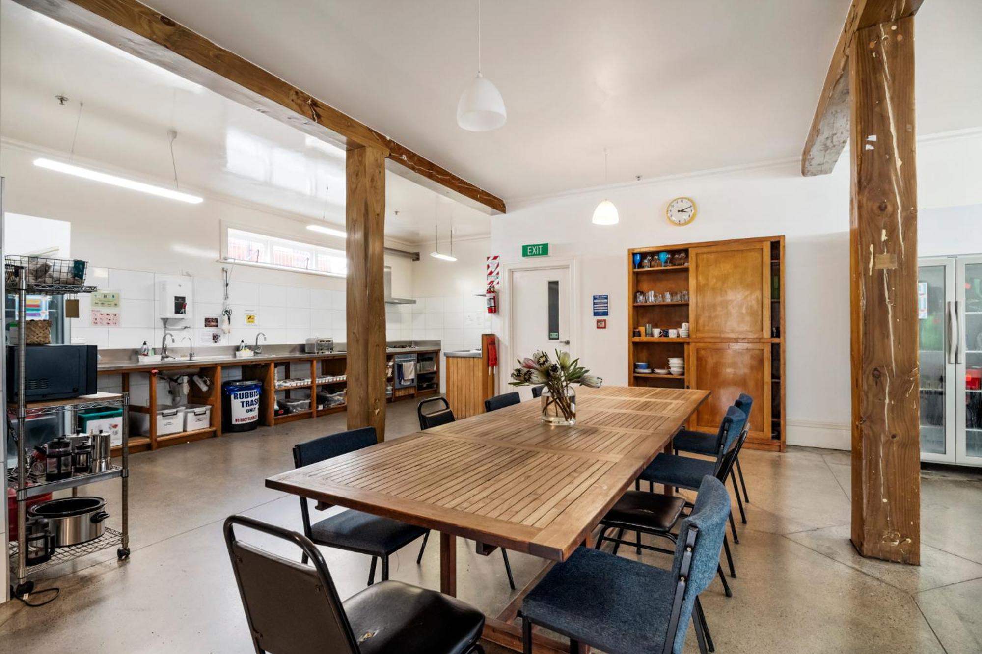 Verandahs Parkside Hostel *