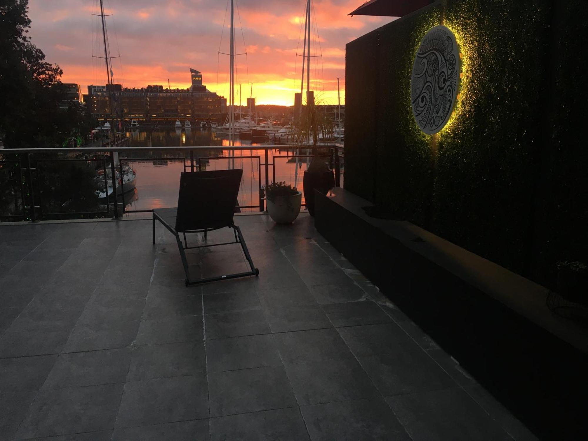 Apartment Viaduct's Big Balcony Breathtaking Views! Auckland
