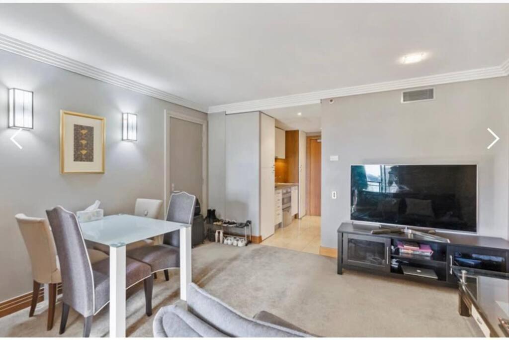 Metropolis Dream Apartment