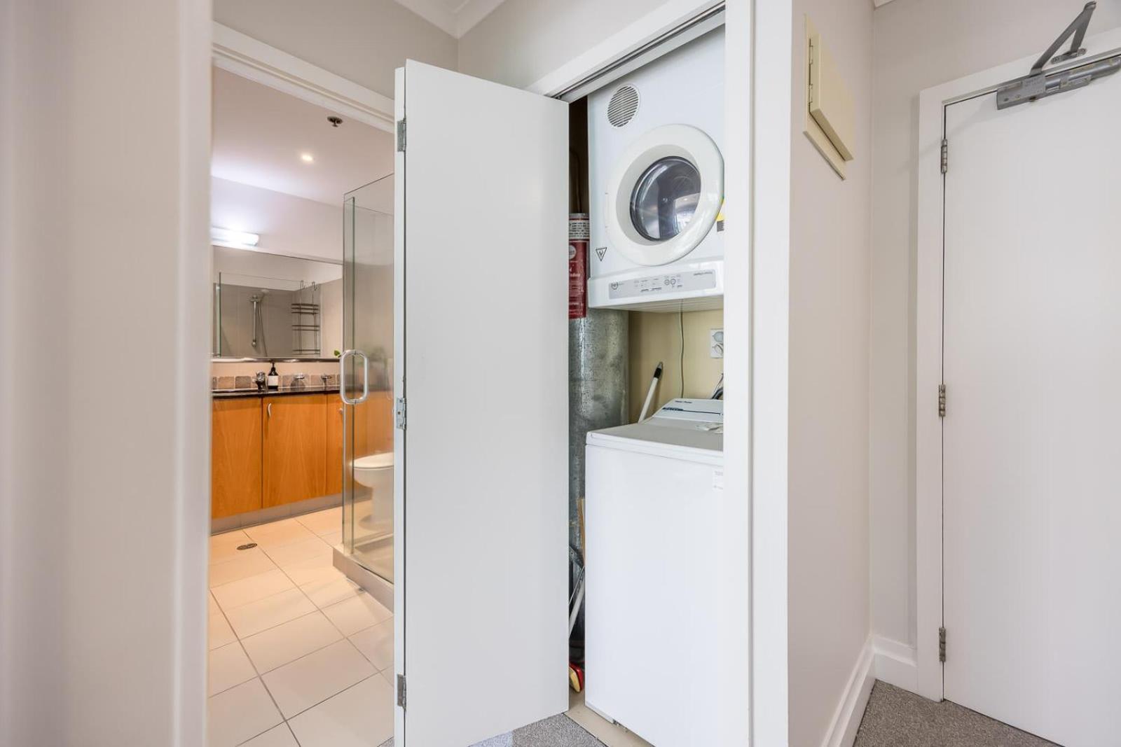 Beautiful Renovated 2 X Bdrm,perfect Location Apartment