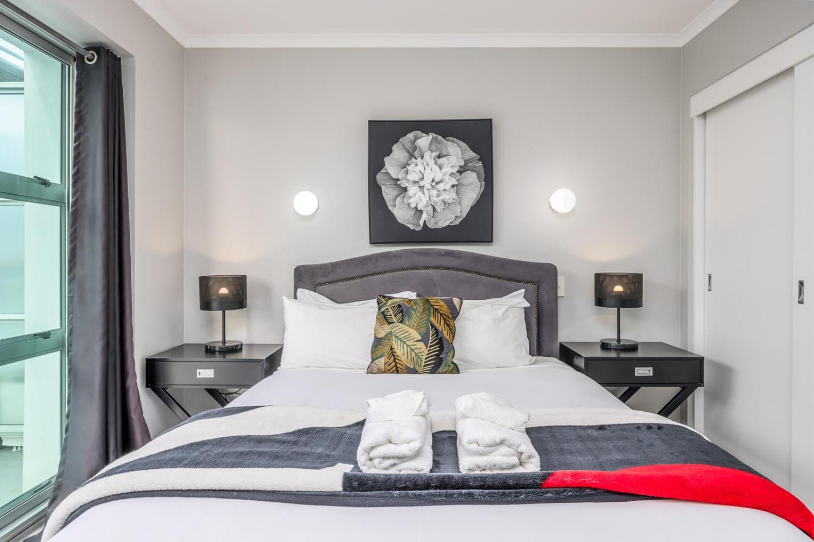 Beautiful Renovated 2 X Bdrm,perfect Location *