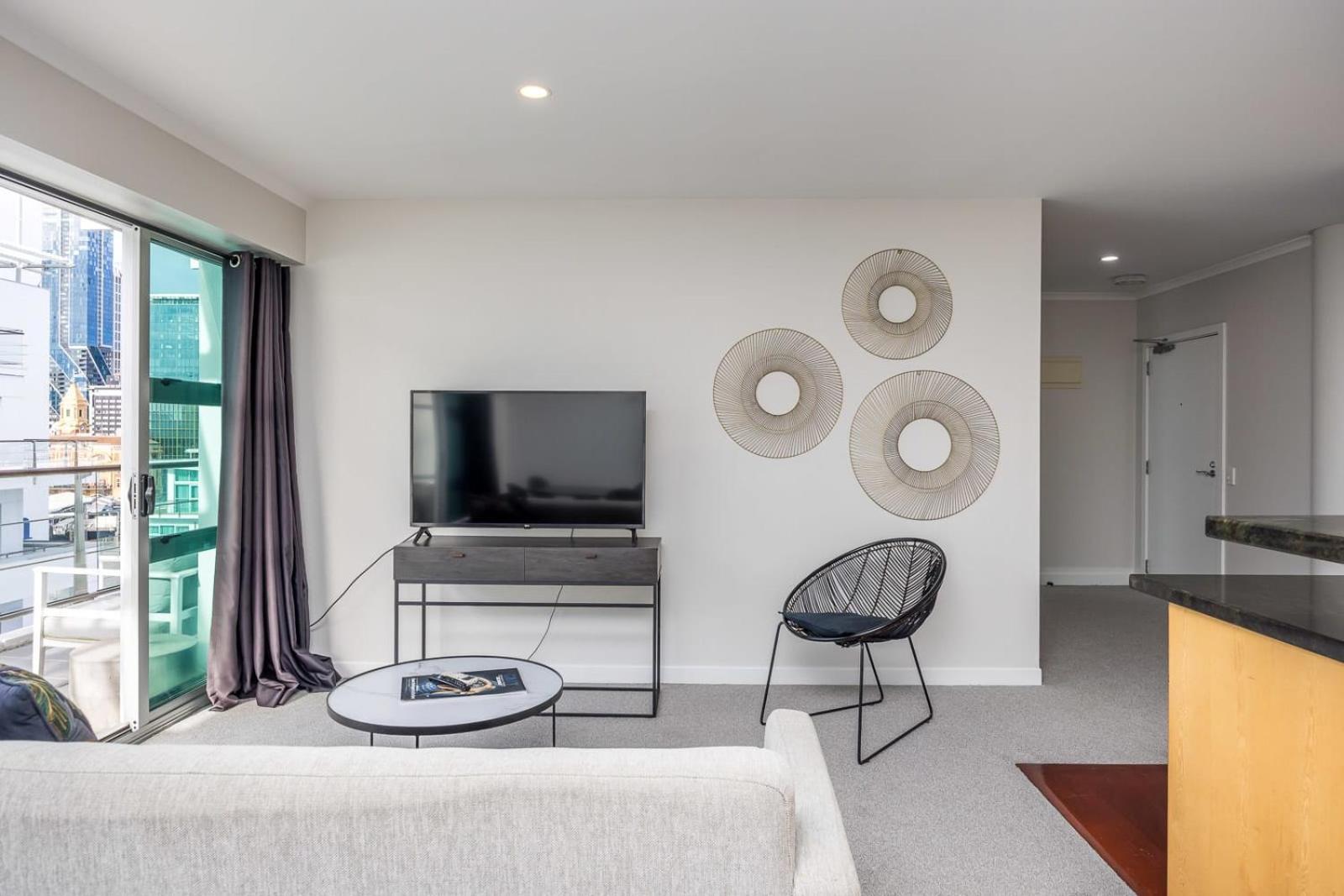 Beautiful Renovated 2 X Bdrm,perfect Location Auckland