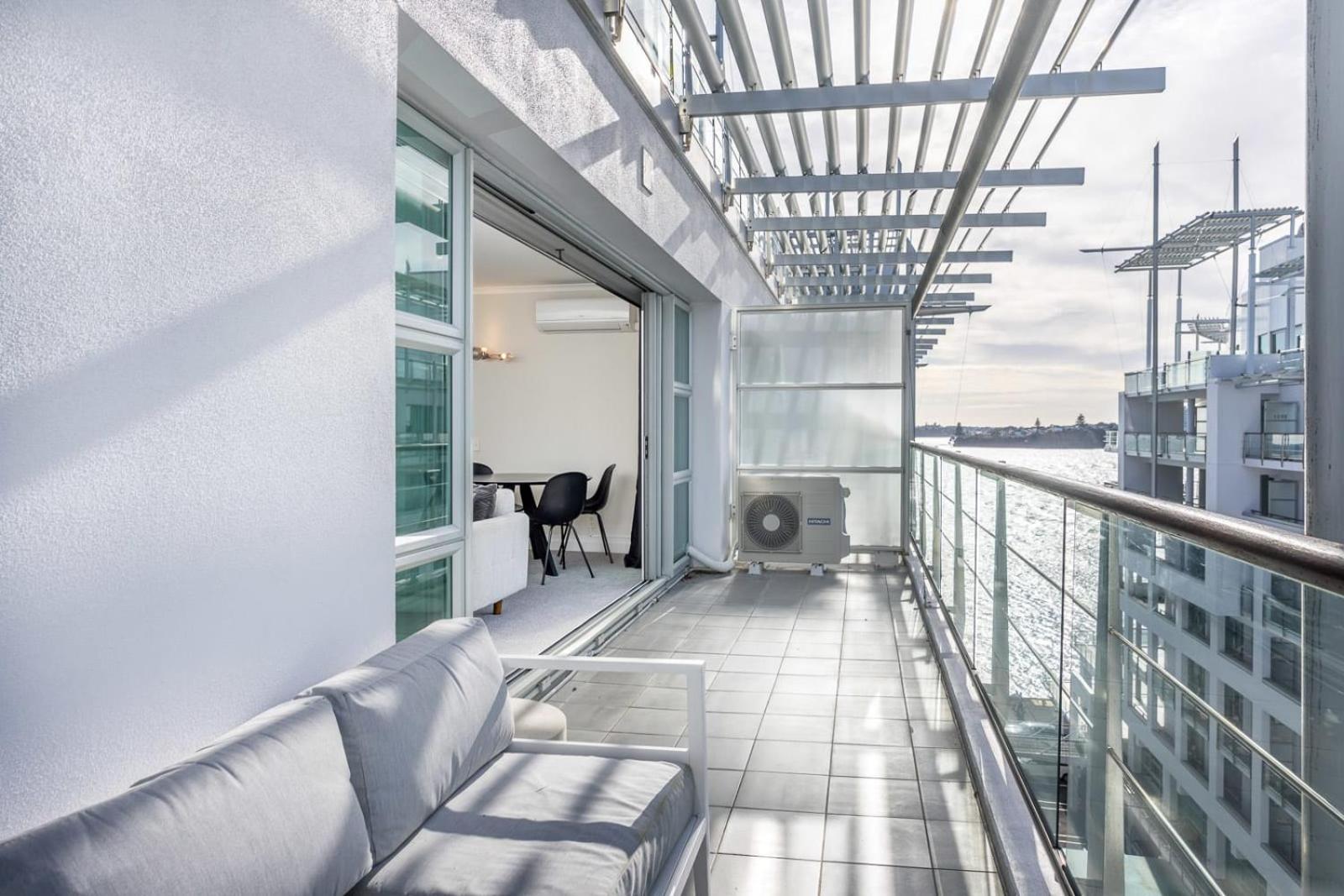 Beautiful Renovated 2 X Bdrm,perfect Location Auckland