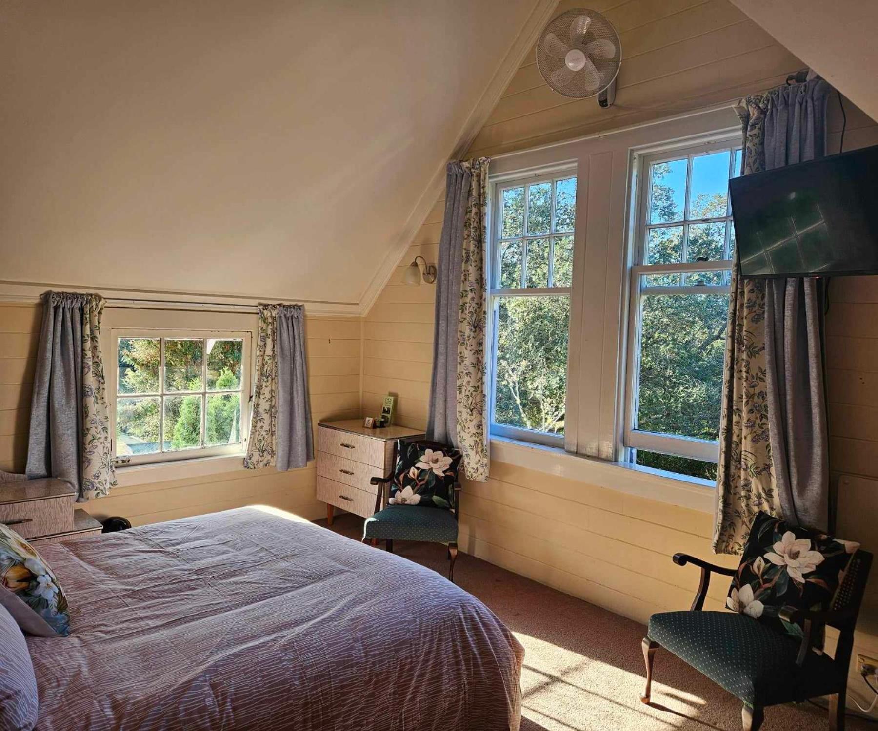 Dovecote House Bed & Breakfast *