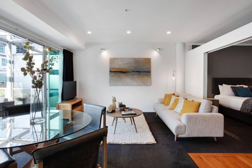 Princes Wharf 2br Luxury - Newly Renovated Apartment