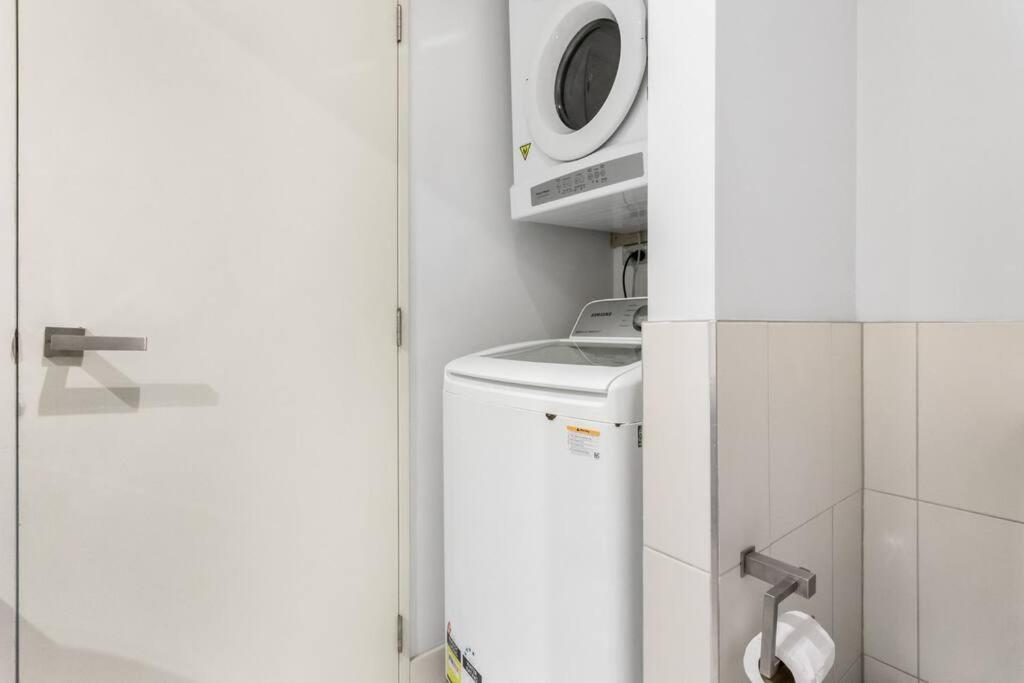 Perfection, Style, 2br, 2ba, 2 Free Carpark 400m To Eden Park * Auckland