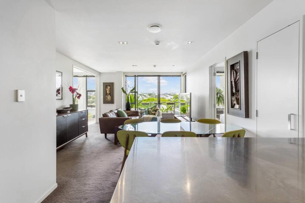 Apartment Perfection, Style, 2br, 2ba, 2 Free Carpark 400m To Eden Park
