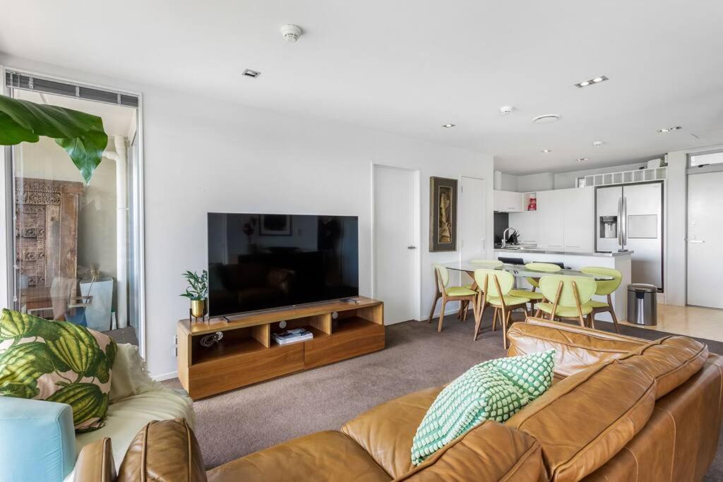 Apartment Perfection, Style, 2br, 2ba, 2 Free Carpark 400m To Eden Park
