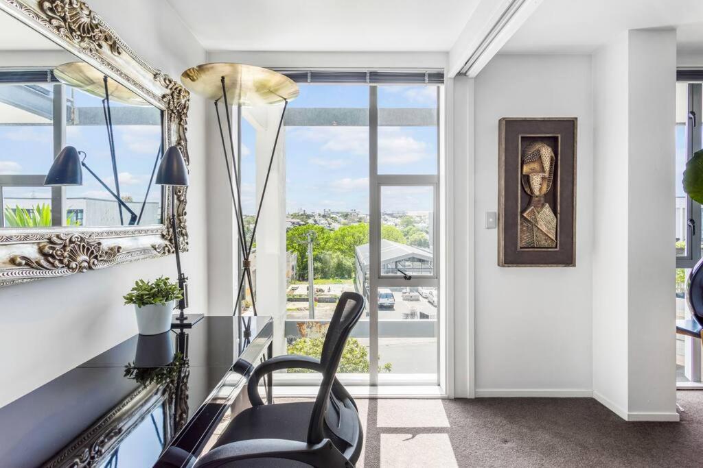 Perfection, Style, 2br, 2ba, 2 Free Carpark 400m To Eden Park Apartment Auckland