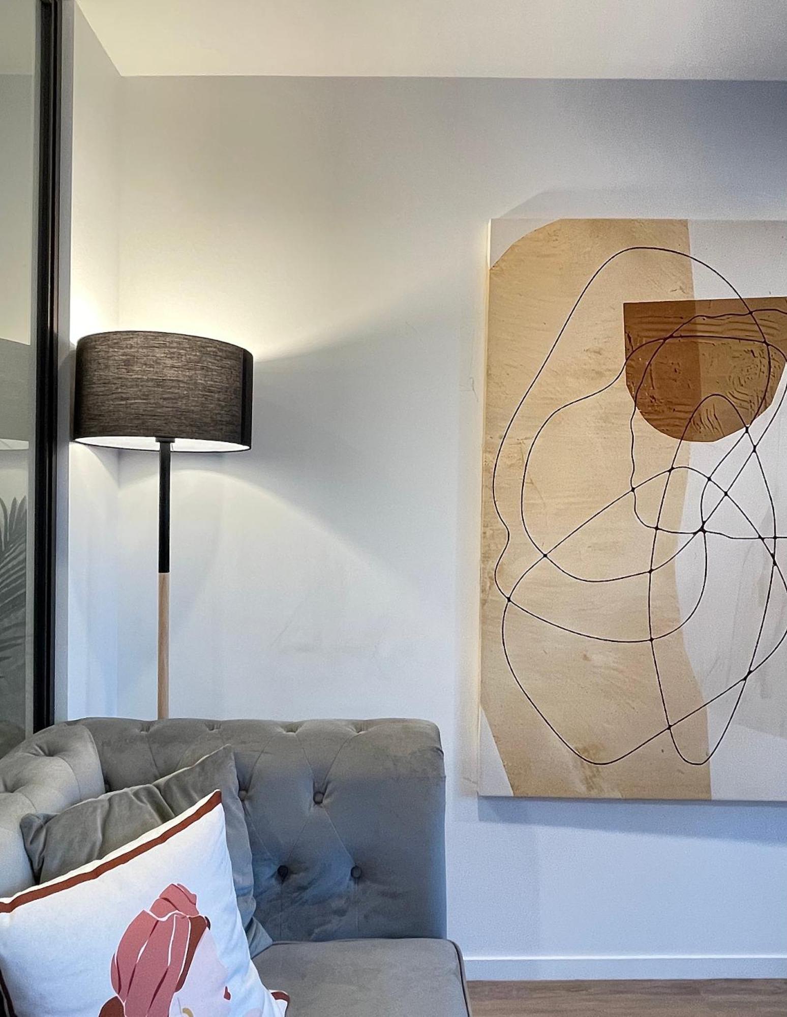 Beautiful Stylish Cbd Apartment
