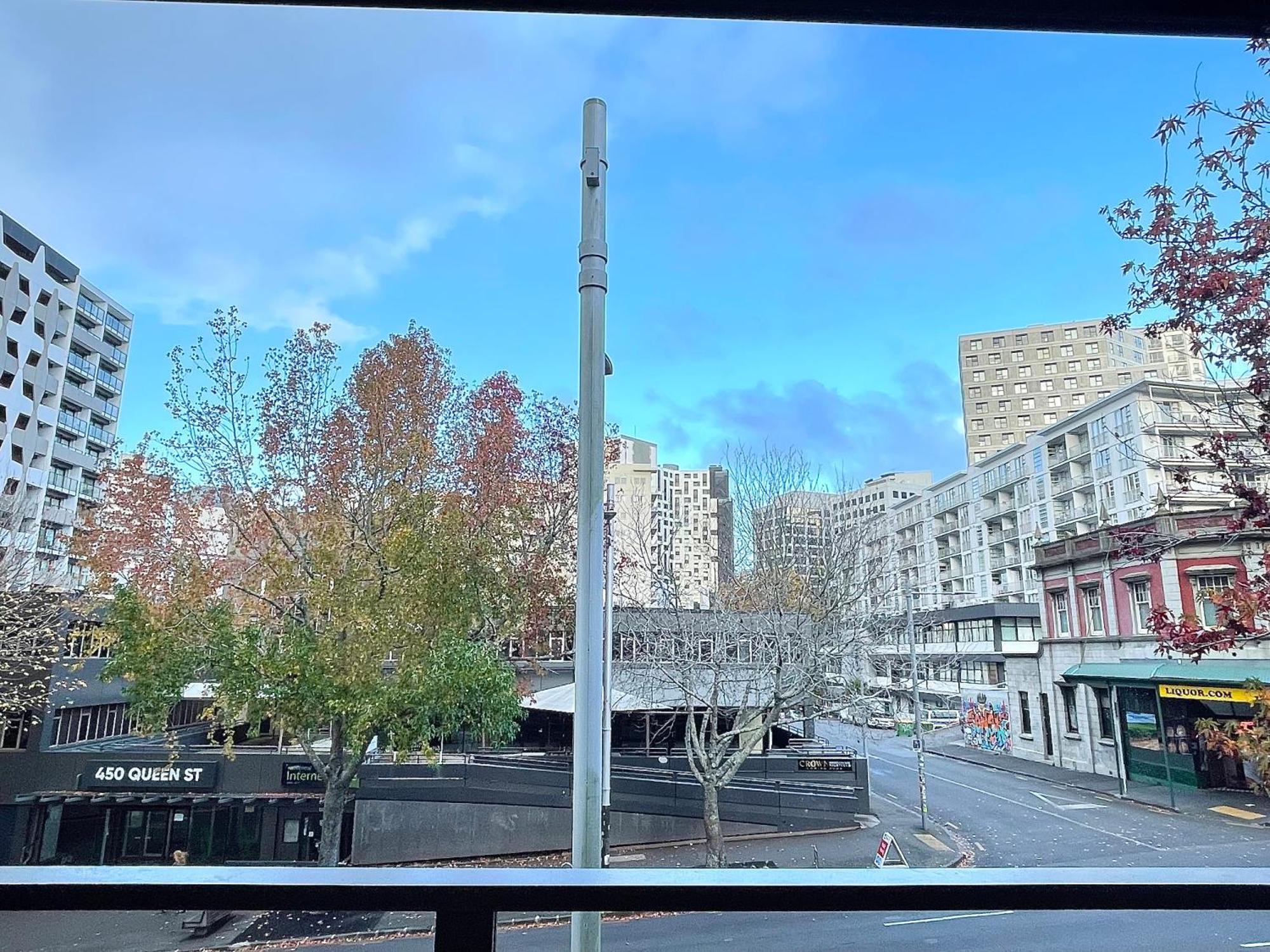 Beautiful Stylish Cbd Apartment