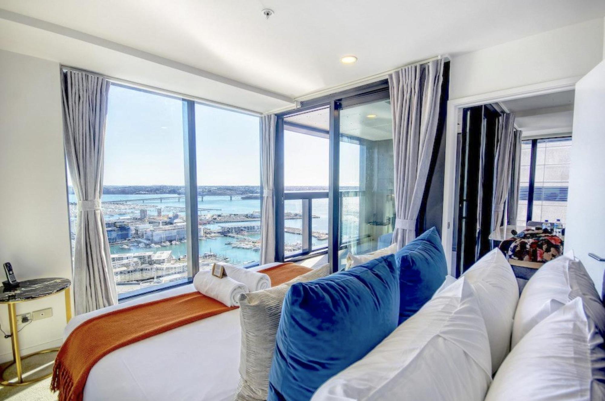 Gorgeous Seaview 2 Bedroom In Cbd * Auckland