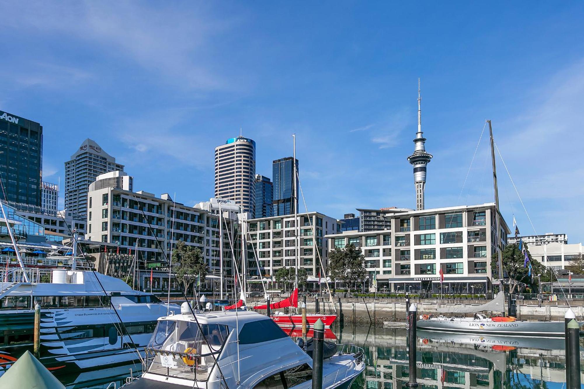 Apartment Sensational Sun Sets In The Heart Of The Viaduct *