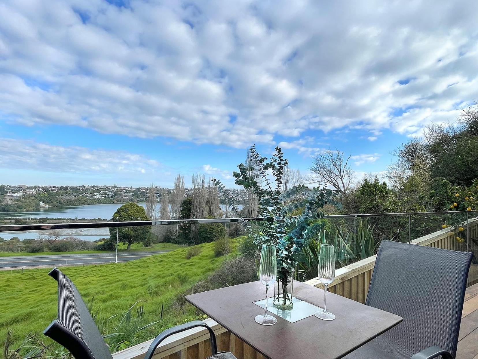 Holiday home Basin View Auckland