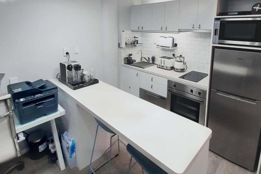 Brand New! Modern Amazing 1bed - Princes Wharf *