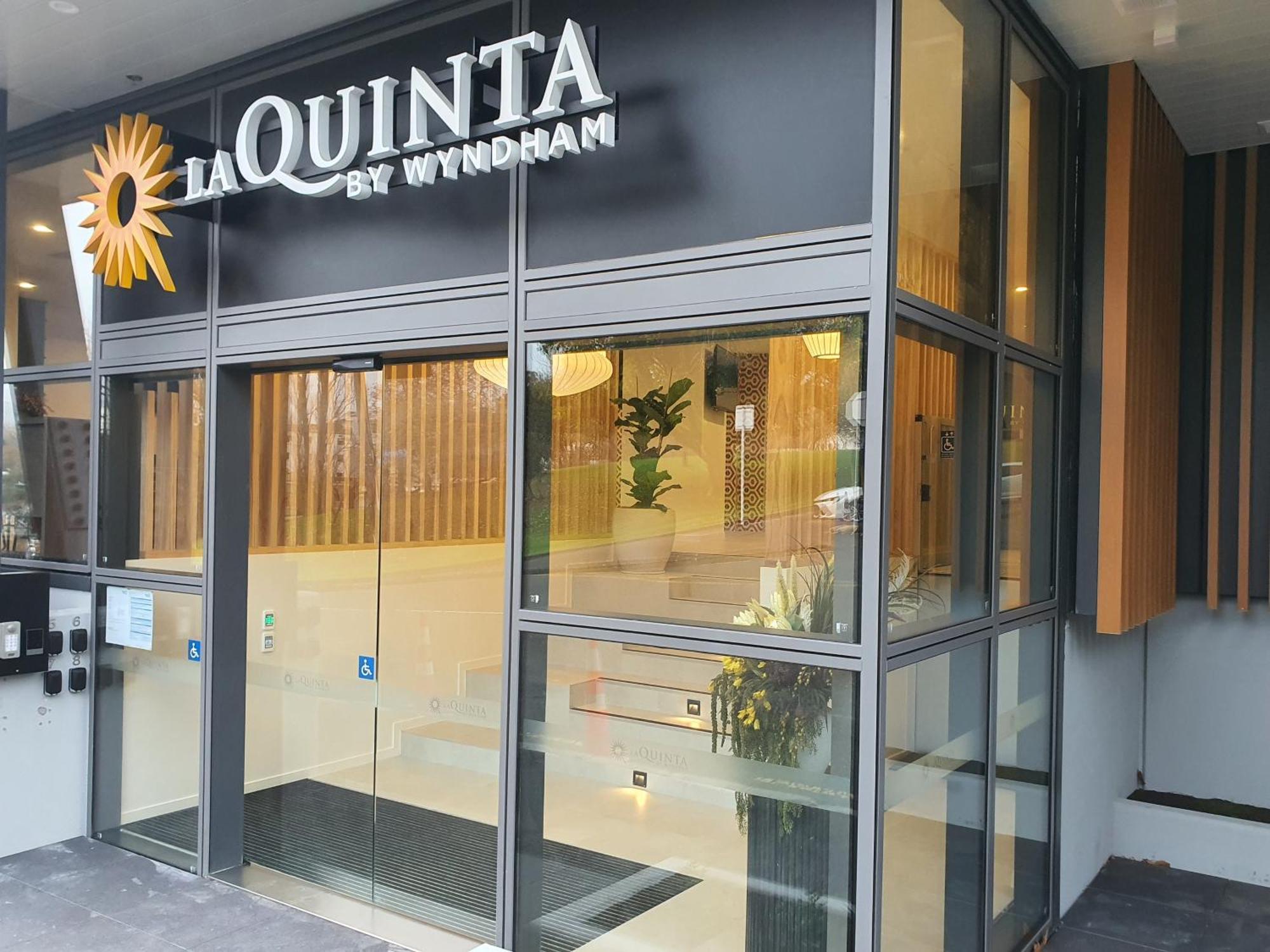 Hotel La Quinta By Wyndham Parnell 4*