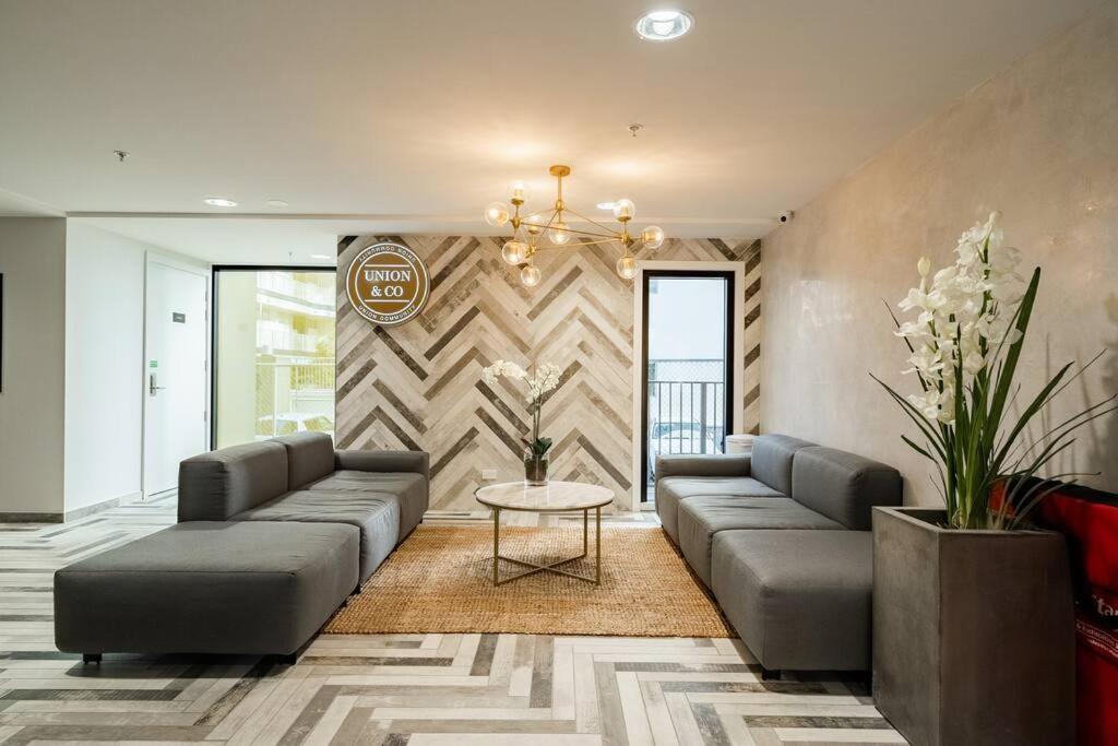 Comfortable Centre With Pool * Auckland