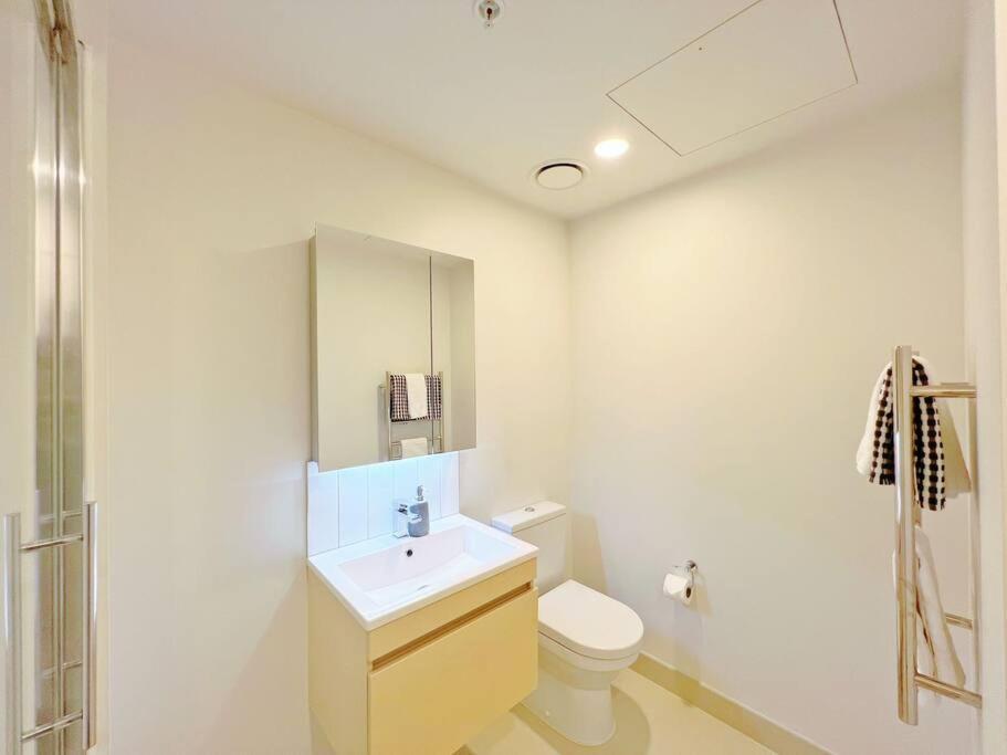 Apartment Comfortable Centre With Pool Auckland